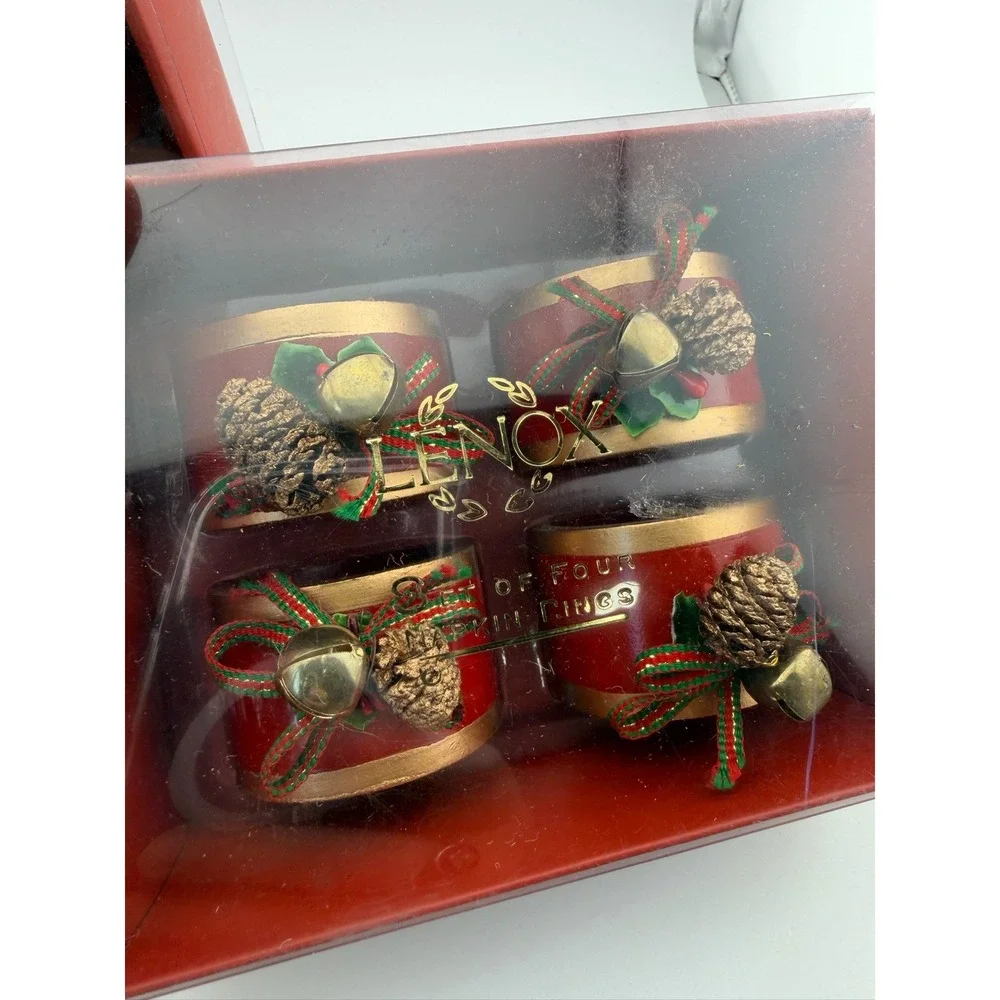 Lenox Set of 8 Winter Greetings Napkin Rings Pinecone Acorn Christmas Holiday‎
